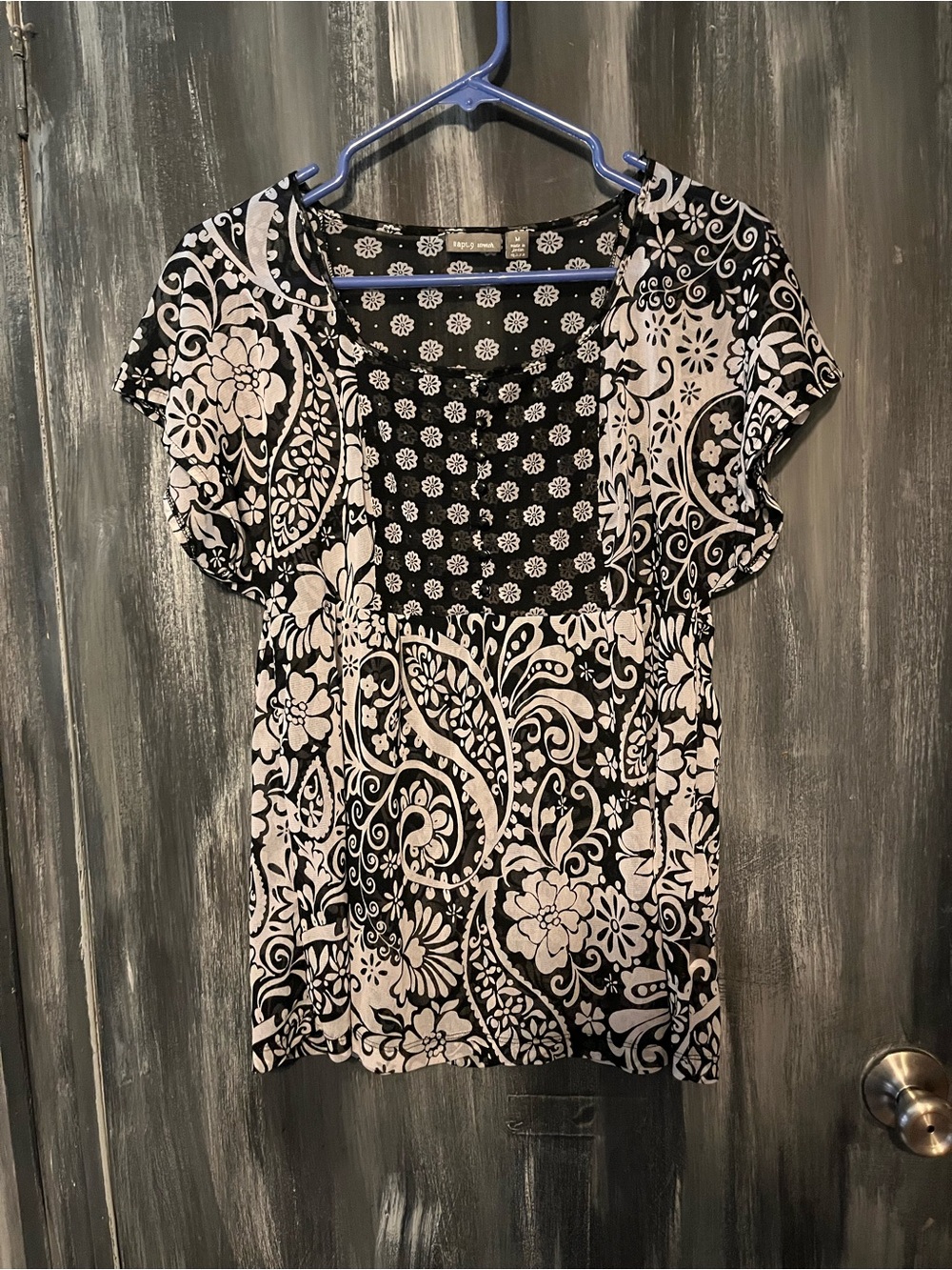 Apt. 9 Black and White Floral Square-Neck Short Sleeve Top